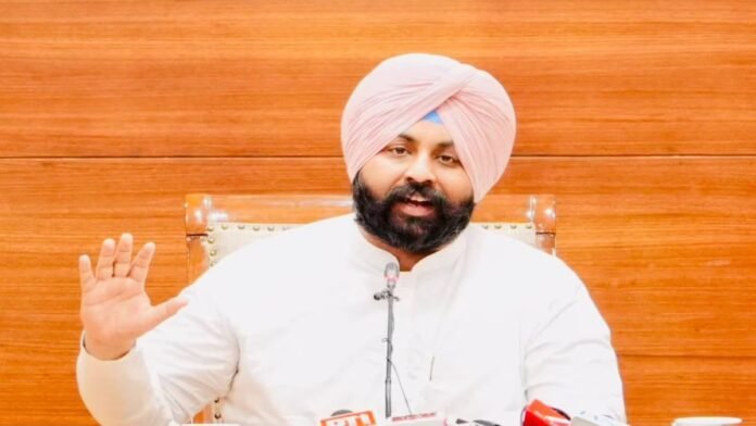 HARJOT-SINGH-BAINS-2026-07-7c13428b54b25c74850a0c2b29b719c3-1200x675.jpg Punjab Bandh: ਸਿੱਖਿਆ ਮੰਤਰੀ ਬੈਂਸ ਵੱਲੋਂ ਕੱਲ੍ਹ ਸਕੂਲਾਂ ਵਿਚ ਛੁੱਟੀ ਉਤੇ ਵੱਡਾ ਬਿਆਨ... | ਪੰਜਾਬ ਖ਼ਬਰਾਂ