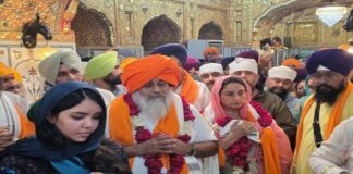 ਨਾਂਦੇੜ ਵਿੱਚ ਸੁਖਬੀਰ ਸਿੰਘ ਬਾਦਲ ‘ਤੇ ਹਮਲਾ, ਘਟਨਾ ਤੋਂ ਪਹਿਲਾਂ ਬਾਦਲ ਪਰਿਵਾਰ ਸਮੇਤ ਸ੍ਰੀ ਹਜ਼ੂਰ ਸਾਹਿਬ ਵਿਖੇ ਹੋਏ ਨਤਮਸਤਕ News18 Punjab