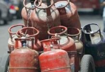commercial lpg cylinder price cut by 192 rupees atf price increased august 2026 commercial lpg cylinder price cut by 192 rupees atf price increased august 2026 |