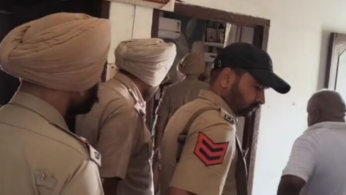 HYP_6531711_1_5_1-1200x675.jpg amritsar firing in family dispute 50-year-old man injured near batala road | ਅੰਮ੍ਰਿਤਸਰ ਖ਼ਬਰਾਂ (Amritsar News)