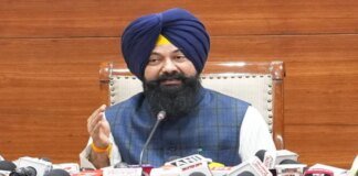 ਜਸਵੀਰ ਸਿੰਘ ਗੜ੍ਹੀ ਨੇ SC ਕਮਿਸ਼ਨ ਦੀ ਚੇਅਰਮੈਨੀ ਤੋਂ ਦਿੱਤਾ ਅਸਤੀਫ਼ਾ | ਜਸਵੀਰ ਸਿੰਘ ਗੜ੍ਹੀ ਨੇ SC ਕਮਿਸ਼ਨ ਦੀ ਚੇਅਰਮੈਨੀ ਤੋਂ ਦਿੱਤਾ ਅਸਤੀਫ਼ਾ