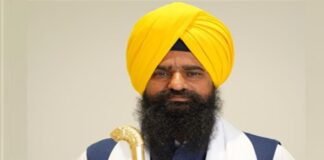 ਨਾਂਦੇੜ ਹਮਲੇ ਦੀ ਸ੍ਰੀ ਅਕਾਲ ਤਖ਼ਤ ਸਾਹਿਬ ਵੱਲੋਂ ਕਰੜੀ ਨਿੰਦਾ, ਜਥੇਦਾਰ ਗੜਗੱਜ ਨੇ ਕਿਹਾ- ਗੁਰਦੁਆਰਿਆਂ ਵਿੱਚ ਹਿੰਸਾ ਮਨਜ਼ੂਰ ਨਹੀਂ | ਨਾਂਦੇੜ ਹਮਲੇ ਦੀ ਸ੍ਰੀ ਅਕਾਲ ਤਖ਼ਤ ਸਾਹਿਬ ਵੱਲੋਂ ਕਰੜੀ ਨਿੰਦਾ, ਜਥੇਦਾਰ ਗੜਗੱਜ ਨੇ ਕਿਹਾ- ਗੁਰਦੁਆਰਿਆਂ ਵਿੱਚ ਹਿੰਸਾ ਮਨਜ਼ੂਰ ਨਹੀਂ | ਪੰਜਾਬ ਖ਼ਬਰਾਂ