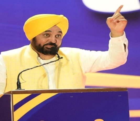 ਜਗਤਾਰ ਸਿੰਘ ਹਵਾਰਾ ਨੂੰ ਪੈਰੋਲ ਦੇਣ ਦੀ ਅਪੀਲ, CM ਭਗਵੰਤ ਮਾਨ ਨੇ ਰਾਜਪਾਲ ਨੂੰ ਲਿਖਿਆ ਪੱਤਰ | ਜਗਤਾਰ ਸਿੰਘ ਹਵਾਰਾ ਨੂੰ ਪੈਰੋਲ ਦੇਣ ਦੀ ਅਪੀਲ, CM ਭਗਵੰਤ ਮਾਨ ਨੇ ਰਾਜਪਾਲ ਨੂੰ ਲਿਖਿਆ ਪੱਤਰ | ਪੰਜਾਬ ਖ਼ਬਰਾਂ