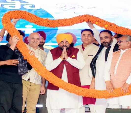 ਮਾਨ ਸਰਕਾਰ ਨੇ 35.5 ਲੱਖ ਔਰਤਾਂ ਦੇ ਖਾਤਿਆਂ ਵਿੱਚ ਪਾਈ ਮਹੀਨਾਵਾਰ ਵਿੱਤੀ ਸਹਾਇਤਾ ਰਾਸ਼ੀ| CWG 2026 ਵਿੱਚ Gold Medal ਜਿੱਤਣ ਵਾਲੇ 8 ਭਾਰਤੀ ਚੈਂਪੀਅਨ