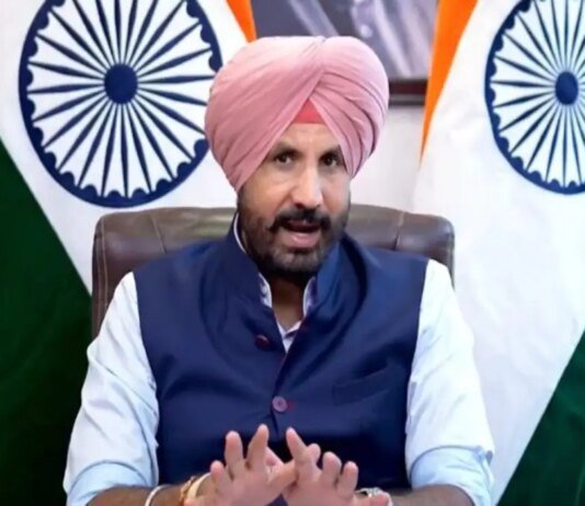 ਮੁਲਾਜ਼ਮਾਂ ਦੇ ਹੱਕ ‘ਚ ਡਟੇ ਰਾਜਾ ਵੜਿੰਗ, OPS ਤੇ ਬਕਾਇਆ DA ਦੇ ਭੁਗਤਾਨ ਦੀ ਮੰਗ ਦਾ ਕੀਤਾ ਸਮਰਥਨ | Panjab University Elections 2026