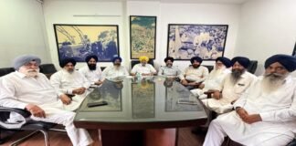 SAD ਪ੍ਰਧਾਨ ਸੁਖਬੀਰ ਬਾਦਲ ਵੱਲੋਂ ਹਰਿਆਣਾ ਅਕਾਲੀ ਦਲ ਦੀ 7 ਮੈਂਬਰੀ ਕੋਰ ਕਮੇਟੀ ਦਾ ਐਲਾਨ | ਸਸਪੈਂਡ ਕੀਤੇ ਅਫਸਰ ਨੇ ਖਾਧਾ ਜ਼ਹਿਰ, ਮੌਤ