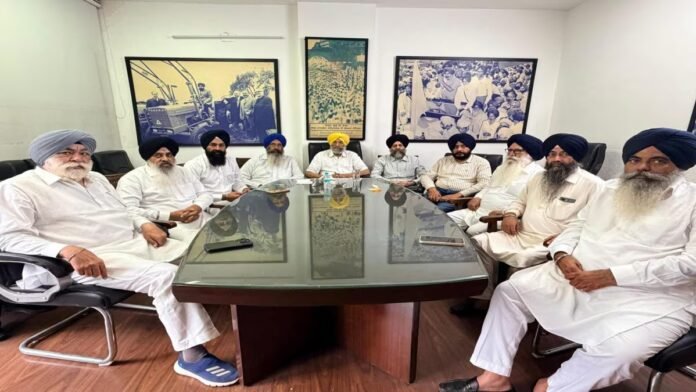 ਸਸਪੈਂਡ ਕੀਤੇ ਅਫਸਰ ਨੇ ਖਾਧਾ ਜ਼ਹਿਰ, ਮੌਤ