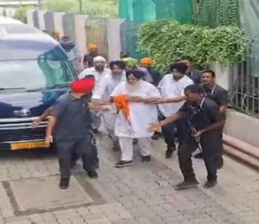 ਸੁਖਬੀਰ ਬਾਦਲ ਦੀ ਸਿਹਤ ਨੂੰ ਲੈ ਕੇ ਵੱਡੀ ਖ਼ਬਰ, ਮੇਦਾਂਤਾ ਹਸਪਤਾਲ ਤੋਂ ਮਿਲੀ ਛੁੱਟੀ| ਸੁਖਬੀਰ ਬਾਦਲ ਦੀ ਸਿਹਤ ਨੂੰ ਲੈ ਕੇ ਵੱਡੀ ਖ਼ਬਰ, ਮੇਦਾਂਤਾ ਹਸਪਤਾਲ ਤੋਂ ਮਿਲੀ ਛੁੱਟੀ | ਪੰਜਾਬ ਖ਼ਬਰਾਂ
