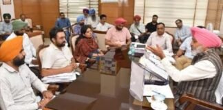 ਵਿੱਤ ਮੰਤਰੀ ਹਰਪਾਲ ਸਿੰਘ ਚੀਮਾ ਵੱਲੋਂ ਟਰਾਂਸਪੋਰਟ ਅਤੇ ਜਲ ਸਪਲਾਈ ਵਿਭਾਗ ਦੀਆਂ ਮੁਲਾਜ਼ਮ ਯੂਨੀਅਨਾਂ ਨਾਲ ਮੀਟਿੰਗਾਂ | ਵਿੱਤ ਮੰਤਰੀ ਹਰਪਾਲ ਸਿੰਘ ਚੀਮਾ ਵੱਲੋਂ ਟਰਾਂਸਪੋਰਟ ਅਤੇ ਜਲ ਸਪਲਾਈ ਵਿਭਾਗ ਦੀਆਂ ਮੁਲਾਜ਼ਮ ਯੂਨੀਅਨਾਂ ਨਾਲ ਮੀਟਿੰਗਾਂ | ਪੰਜਾਬ ਖ਼ਬਰਾਂ