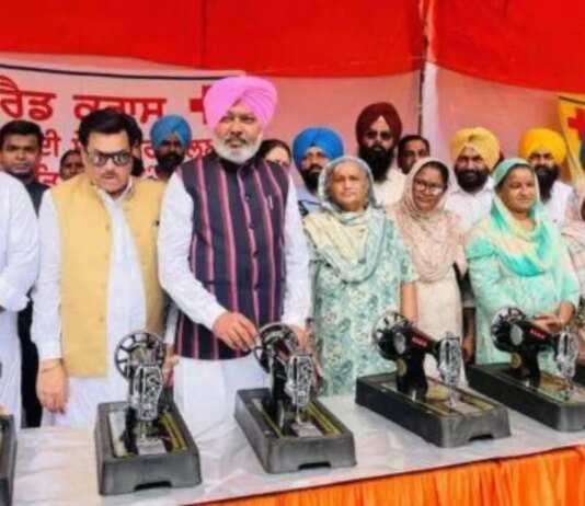 CM Mann ਦੀ ਅਗਵਾਈ ਹੇਠ ਪੰਜਾਬ ਸਰਕਾਰ ਸ਼ਹੀਦਾਂ ਦੇ ਸੁਪਨਿਆਂ ਦਾ ‘ਰੰਗਲਾ ਪੰਜਾਬ’ ਸਿਰਜਣ ਲਈ ਵਚਨਬੱਧ: ਚੀਮਾ| CM Mann ਦੀ ਅਗਵਾਈ ਹੇਠ ਪੰਜਾਬ ਸਰਕਾਰ ਸ਼ਹੀਦਾਂ ਦੇ ਸੁਪਨਿਆਂ ਦਾ ‘ਰੰਗਲਾ ਪੰਜਾਬ’ ਸਿਰਜਣ ਲਈ ਵਚਨਬੱਧ: ਚੀਮਾ | ਪੰਜਾਬ ਖ਼ਬਰਾਂ