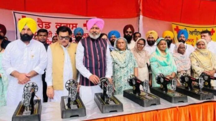 CM Mann ਦੀ ਅਗਵਾਈ ਹੇਠ ਪੰਜਾਬ ਸਰਕਾਰ ਸ਼ਹੀਦਾਂ ਦੇ ਸੁਪਨਿਆਂ ਦਾ ‘ਰੰਗਲਾ ਪੰਜਾਬ’ ਸਿਰਜਣ ਲਈ ਵਚਨਬੱਧ: ਚੀਮਾ | ਪੰਜਾਬ ਖ਼ਬਰਾਂ