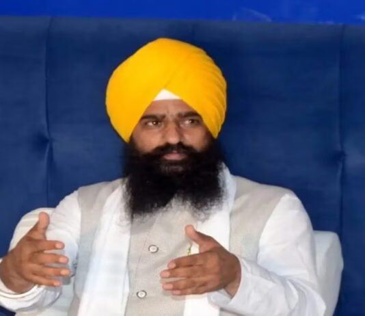 ਅਕਾਲ ਤਖ਼ਤ ਦੇ ਜਥੇਦਾਰ ਗੜਗੱਜ ਦੀ ਅਪੀਲ, ਹਰ ਸਿੱਖ ਜੋੜਾ ਘੱਟੋ-ਘੱਟ 3 ਬੱਚੇ ਪੈਦਾ ਕਰੇ | ਅਕਾਲ ਤਖ਼ਤ ਦੇ ਜਥੇਦਾਰ ਗੜਗੱਜ ਦੀ ਅਪੀਲ, ਹਰ ਸਿੱਖ ਜੋੜਾ ਘੱਟੋ-ਘੱਟ 3 ਬੱਚੇ ਪੈਦਾ ਕਰੇ | ਪੰਜਾਬ ਖ਼ਬਰਾਂ