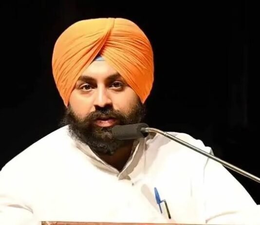 ਪੇਪਰ ‘ਤੇ ਸਿਆਸਤ ਲੀਕ! Harjot Bains on Pharmacy Paper |