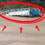 Mohali Heavy Rain | ਪਾਣੀ ਦੇ ਤੇਜ਼ ਵਹਾਅ ‘ਚ ਰੁੜ੍ਹ ਗਈ ਪਿੱਕਅਪ ਗੱਡੀ | Jayanti Majri Waterlogging | News18 |