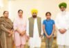 ਕਬੱਡੀ ਖਿਡਾਰੀ ਤੂਤ ਦੀ ਪਤਨੀ ਨੂੰ ਮਿਲੇਗੀ ਸਰਕਾਰੀ ਨੌਕਰੀ; ਮੁੱਖ ਮੰਤਰੀ ਮਾਨ ਨੇ ਕੀਤਾ ਐਲਾਨ | ਕਬੱਡੀ ਖਿਡਾਰੀ ਤੂਤ ਦੀ ਪਤਨੀ ਨੂੰ ਮਿਲੇਗੀ ਸਰਕਾਰੀ ਨੌਕਰੀ; ਮੁੱਖ ਮੰਤਰੀ ਮਾਨ ਨੇ ਕੀਤਾ ਐਲਾਨ | ਪੰਜਾਬ ਖ਼ਬਰਾਂ
