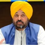ਮਾਨ ਸਰਕਾਰ DA ਮੁੱਦੇ ‘ਤੇ ਸੁਪਰੀਮ ਕੋਰਟ ਪਹੁੰਚੀ: ਕਿਹਾ- ₹14,191 ਕਰੋੜ ਦਾ ਭੁਗਤਾਨ ਸੰਭਵ ਨਹੀਂ, ਪਹਿਲਾਂ ਹੀ ਕੇਂਦਰ ਨਾਲੋਂ ਵੱਧ ਤਨਖਾਹਾਂ ਦੇ ਰਹੇ ਹਾਂ | Lemon Growing Tips: ਨਿੰਬੂ ਦਾ ਪੌਦਾ ਨਹੀਂ ਦੇ ਰਿਹਾ ਫਲ? ਗਮਲੇ 'ਚ ਹੁਣੇ ਪਾ ਦਿਓ ਇਹ 3