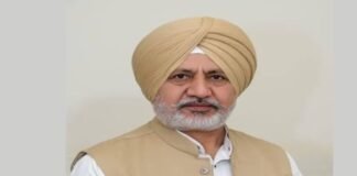 ਕਾਂਗਰਸ ਨੇ ਆਪਣੀ ਡੁੱਬਦੀ ਬੇੜੀ ਬਚਾਉਣ ਲਈ ਪੰਜਾਬ ਵਿੱਚ ‘ਪਾਇਲਟ’ ਨੂੰ ਭੇਜਿਆ ਹੈ: ਬਲਤੇਜ ਪੰਨੂ | Gold price: PM ਮੋਦੀ ਦੀ ਅਪੀਲ ਨਾਲ ਇਸ ਦੀਵਾਲੀ ਫਿੱਕੀ ਪਵੇਗੀ ਸੋਨੇ ਦੀ ਚਮਕ