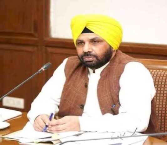 ਪੰਜਾਬ ਨੂੰ ਨਸ਼ਾ ਮੁਕਤ ਬਣਾਉਣ ਲਈ ਸਰਕਾਰ ਦ੍ਰਿੜ੍ਹ, ETO ਹਰਭਜਨ ਸਿੰਘ ਨੇ ਅਧਿਕਾਰੀਆਂ ਨਾਲ ਕੀਤੀ ਸਮੀਖਿਆ | CM Mann Sangrur Speech