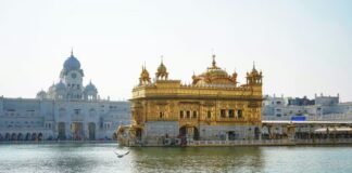 ਸ੍ਰੀ ਦਰਬਾਰ ਸਾਹਿਬ ‘ਚ ਨੌਜਵਾਨ ਨੇ ਕੀਤੀ ਬੇਅਦਬੀ: ਗੁਟਕਾ ਸਾਹਿਬ ਦੇ ਅੰਗ ਪਾੜ ਕੇ ਔਰਤ ਦੀ ਚੁੰਨੀ ਨਾਲ ਬੰਨ੍ਹੇ ; CCTV ਰਾਹੀਂ ਫੜਿਆ | ਯੂਥ ਅਕਾਲੀ ਦਲ ਪੁਨਰ ਸੁਰਜੀਤ ਦੇ ਪ੍ਰਧਾਨ ਤਲਵੰਡੀ ਵੱਲੋਂ ਨਵੇਂ ਅਹੁਦੇਦਾਰਾਂ ਦਾ ਐਲਾਨ