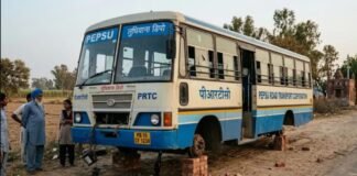 Punjab: ਰੋਡਵੇਜ਼ ਬੱਸ ਹੀ ਚੋਰੀ ਕਰਕੇ ਲੈ ਗਏ ਚੋਰ, 21KM ਦੂਰ ਇੱਟਾਂ ‘ਤੇ ਟਿਕੀ ਮਿਲੀ, ਚਾਰੇ ਟਾਇਰ ਅਤੇ ਬੈਟਰੀਆਂ ਗਾਇਬ | Ek Anar So Bimar