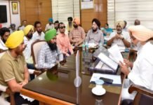 ਹਰਪਾਲ ਸਿੰਘ ਚੀਮਾ ਵੱਲੋਂ ਵਿਭਾਗਾਂ ਨੂੰ ਯੋਗ ਆਊਟਸੋਰਸ ਮੁਲਾਜ਼ਮਾਂ ਨੂੰ ਠੇਕੇ ‘ਤੇ ਲਿਆਉਣ ਦੀ ਪ੍ਰਕਿਰਿਆ ਵਿੱਚ ਤੇਜ਼ੀ ਲਿਆਉਣ ਦੇ ਨਿਰਦੇਸ਼ | Transfer Breaking: ਪੰਜਾਬ ਦੇ DSPs ਦੇ ਤਬਾਦਲੇ, ਪੜ੍ਹੋ ਸੂਚੀ