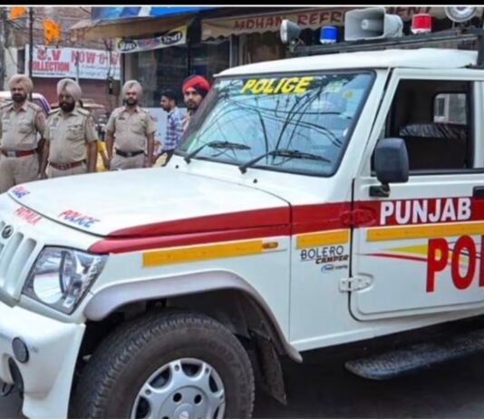 ਬੇਖੌਫ ਨਸ਼ਾ ਤਸਕਰਾਂ ਨੇ ਕੀਤਾ ਪੰਜਾਬ ਪੁਲਿਸ ਟੀਮ ‘ਤੇ ਜਾਨਲੇਵਾ ਹਮਲਾ; 2 ਕਮਾਂਡੋ ਗੰਭੀਰ ਜ਼ਖ਼ਮੀ |