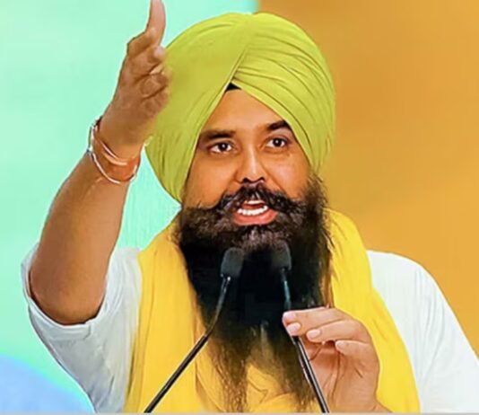 ਗੁਆਂਢੀ ਸੂਬਿਆਂ ਤੋਂ ਆਉਣ ਵਾਲੀਆਂ ਦਵਾਈਆਂ ਦੀ ਨਿਗਰਾਨੀ ਲਈ ਸਖ਼ਤ ਪ੍ਰਣਾਲੀ ਲਾਗੂ ਕੀਤੀ ਜਾਵੇਗੀ: ਮਲਵਿੰਦਰ ਕੰਗ | ਹਰਸਿਮਰਤ ਕੌਰ ਬਾਦਲ ਨੇ ਗ੍ਰਹਿ ਮੰਤਰੀ ਅਮਿਤ ਸ਼ਾਹ ਨੂੰ ਪਰਵਿੰਦਰ ਸਿੰਘ ਝੋਟਾ ਦੇ ਕਤਲ ਕੇਸ