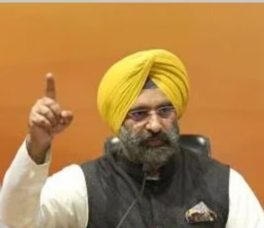 1984 ਦੇ ਸਿੱਖ ਕਤਲੇਆਮ ਮਾਮਲੇ ‘ਚ ਇਨਸਾਫ਼ ਦੀ ਲੜਾਈ ਜਾਰੀ ਰੱਖਣਗੇ ਮਨਜਿੰਦਰ ਸਿਰਸਾ | 'ਜਿੱਥੇ ਕਾਂਗਰਸ ਹਾਰਦੀ ਹੈ, ਉੱਥੇ ਈਵੀਐਮ ਅਤੇ ਵੋਟ ਚੋਰੀ ਦਾ ਰੌਲਾ ਪਾਉਣ ਲੱਗ ਜਾਂਦੀ ਹੈ'