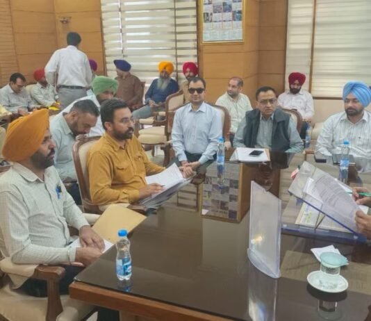 ਮੰਗਾਂ ਉਪਰ ਮੰਤਰੀ ਨੇ ਸਹਿਮਤੀ ਜਤਾਈ ਕੱਲ੍ਹ ਦੁਪਹਿਰ ਨੂੰ ਕੀਤਾ ਜਾਵੇਗਾ ਸਪੱਸ਼ਟ: ਰੇਸ਼ਮ ਸਿੰਘ ਗਿੱਲ | 89,000 ਤਸਕਰ ਗ੍ਰਿਫ਼ਤਾਰ, 23 ਕਰੋੜ ਰੁਪਏ ਦੀ 'ਨਸ਼ੇ ਦੀ ਕਮਾਈ' ਬਰਾਮਦ